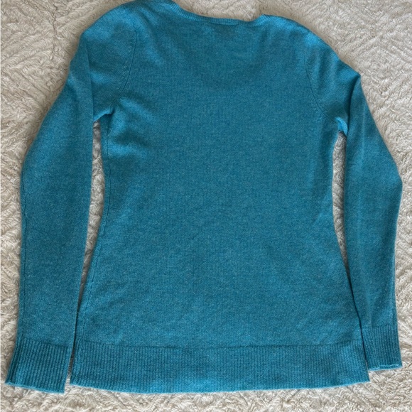 Ann Taylor Cashmere Turquoise V-Neck Women’s Sweater size: XS - Picture 5 of 8
